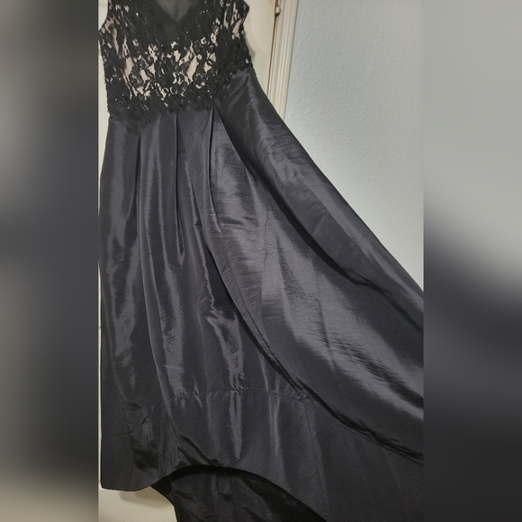 Black High Low Beaded Lace Size 12 Gown - Picture 8 of 13